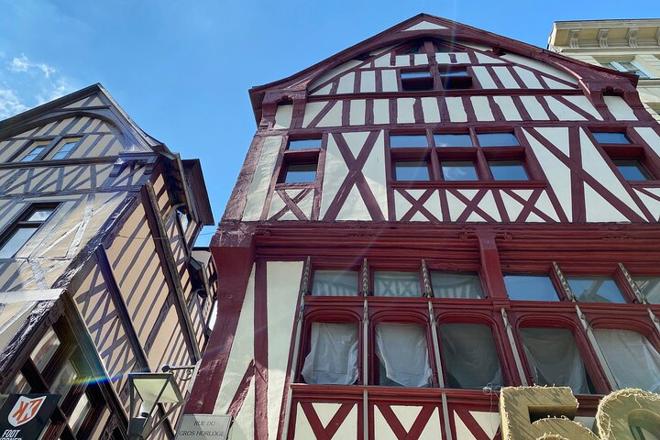 Discover Normandy: Small-Group Day Trip to Rouen, Deauville, and Honfleur from Paris