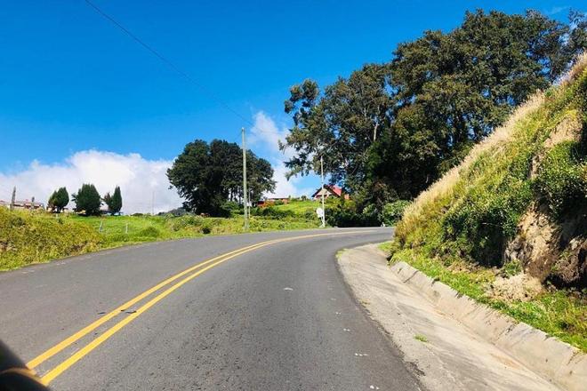 Irazú Volcano National Park: Exclusive Half-Day Private Tour from San José