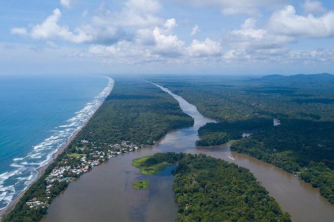 Three-Day Tortuguero National Park Adventure with Complimentary Pickup