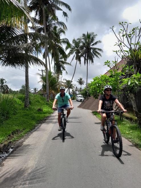 Private Bali Eco Bike Tour: Explore Rural Ubud with Lunch Included