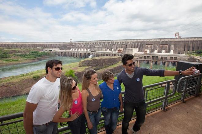 Private Tour: Explore Itaipu Dam and Iguassu Falls Brazilian Side