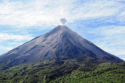 Two-Day Arenal Volcano and Baldi Hot Springs Adventure from San Jose