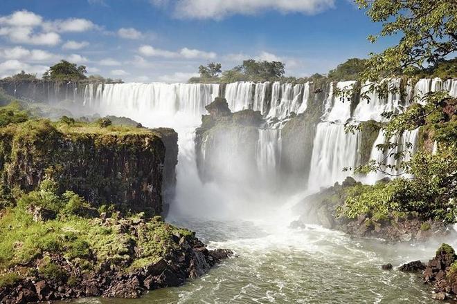 Round-Trip Airport Transfer & 4-Day Sightseeing Tour in Iguassu