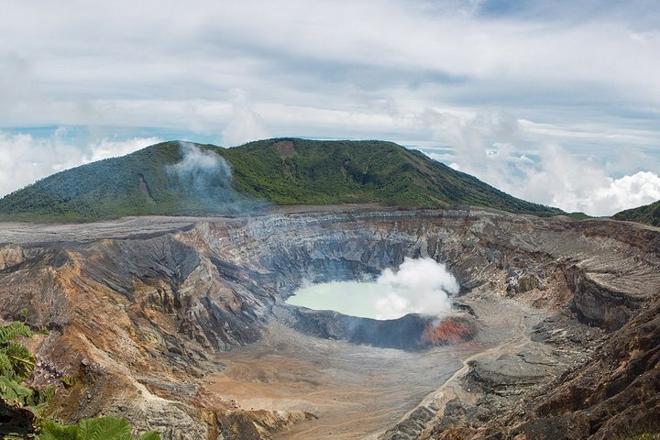 Private Half-Day Tour to Poas Volcano National Park