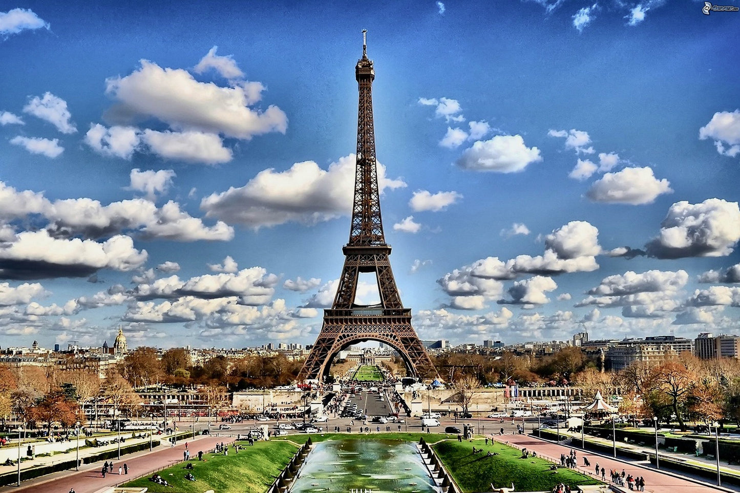 Private Full-Day Tour of 7 Iconic Paris Landmarks in a Mercedes