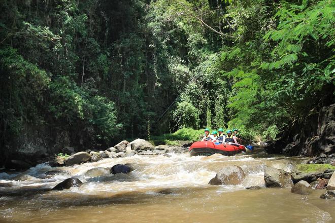 Private White Water Rafting and Kanto Lampo Waterfall Excursion