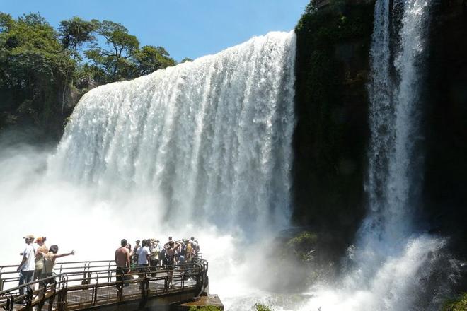 Round-Trip Airport Transfer & 4-Day Sightseeing Tour in Iguassu