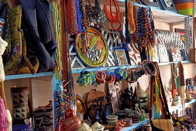 Discover Authentic African Crafts: Kigali Shopping Adventure