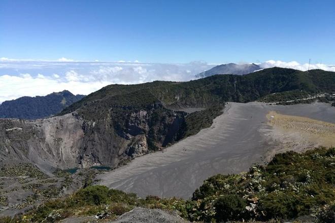 Irazú Volcano National Park: Exclusive Half-Day Private Tour from San José