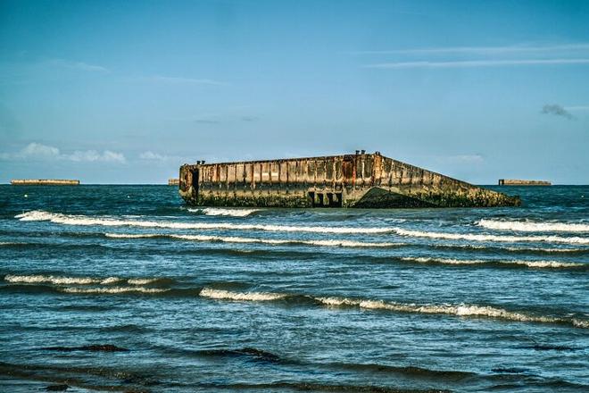 Exclusive D-Day Beaches Tour from Paris: Private Minivan Excursion with Lunch