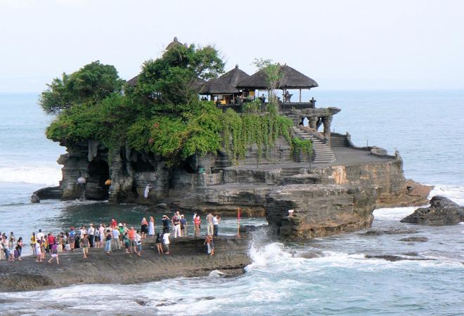 Exclusive Cultural Excursion to a Balinese Village and Tanah Lot Temple