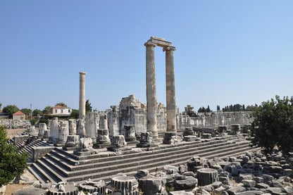 Explore Ancient Wonders: Priene, Miletos, and Didyma Full-Day Tour from Kusadasi/Selcuk