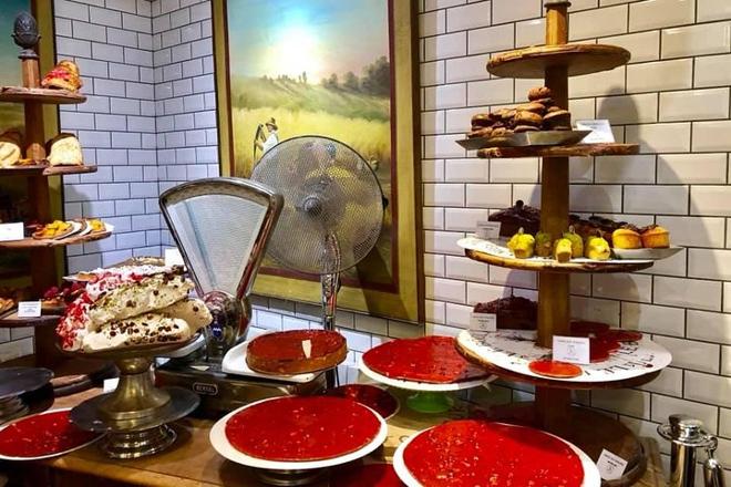 Exclusive Les Halles Paul Bocuse Morning Food Market Discovery Tour