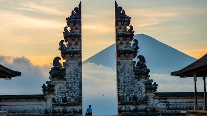 Bali's Ultimate Instagram Tour: Explore the Majestic Gate of Heaven at Lempuyang