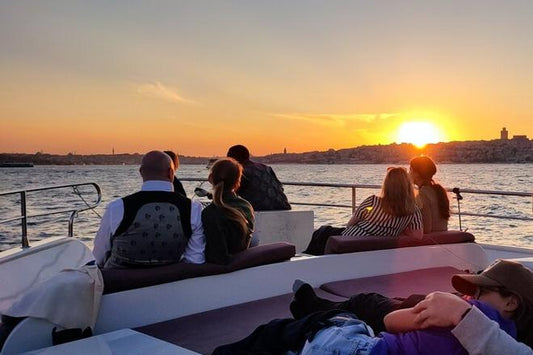 Istanbul Bosphorus Deluxe Yacht Sunset Cruise