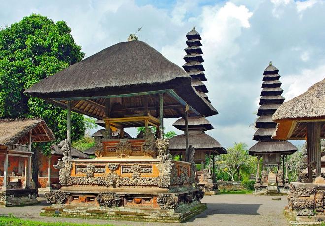 Discover the Majestic Royal and Water Temples of Bali