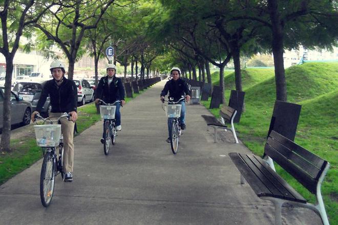 Exploring Palermo: Forest and City Center Bike Adventure