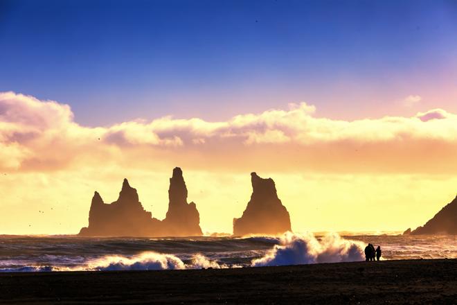 Ultimate Iceland Winter Adventure: Golden Circle, South Coast & Northern Lights Tour