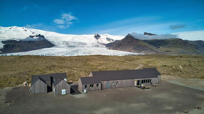 Explore the Majestic Jökulsárlón Glacier Lagoon and South Iceland's Wonders