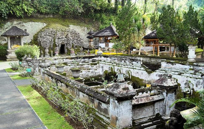 Ubud Temple and Waterfall Tour: Discover Bali's Spiritual and Natural Wonders