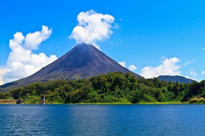 Private Lake Arenal Boat Tour and Baldi Hot Springs Adventure from San Jose