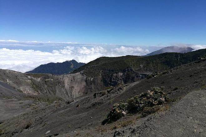 Discover Cartago's Gems: Private Tour of Irazu Volcano, Orosi Valley, and Ujarras Ruins