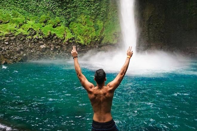 San Jose Exclusive: Private Fortuna Waterfall and Baldi Hot Springs Experience