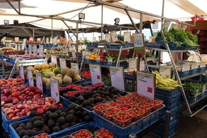 Private Food Tour of Bordeaux's Old Town and Market