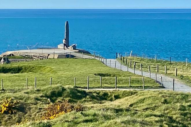 Normandy D-Day Tour: Explore the Top 6 Omaha Beach Sights from Paris