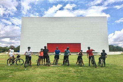 Urban Exploration on Two Wheels: Discover Sao Paulo's Vibrant Cityscapes