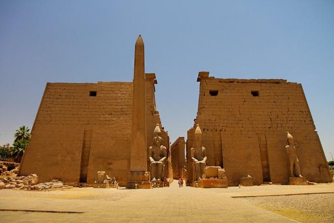 West Luxor Highlights: Half-Day Exploration Tour