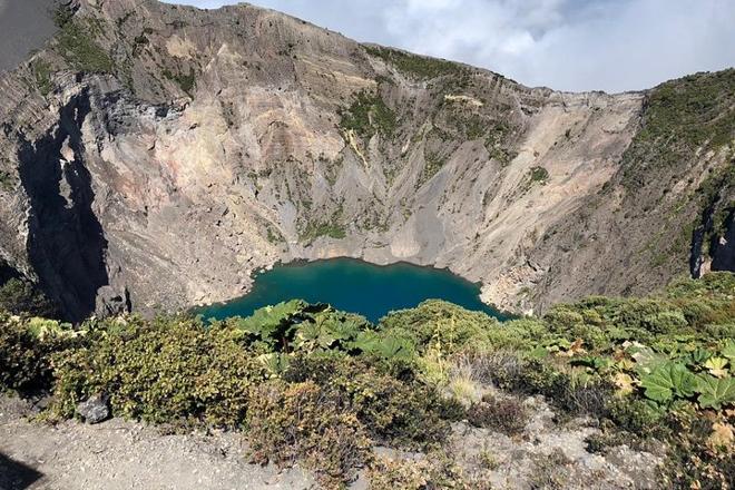 Irazú Volcano National Park: Exclusive Half-Day Private Tour from San José