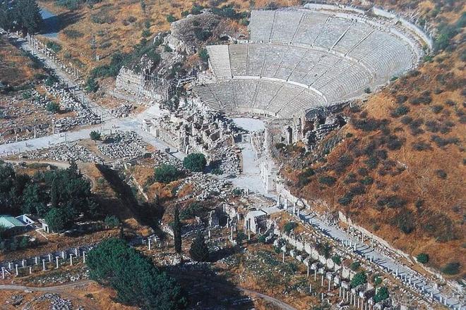 Ephesus and Pamukkale Day Tour from Kusadasi and Selcuk Hotels