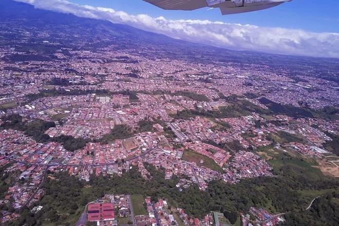 Private 1-Hour Scenic Flight Over Poás Volcano