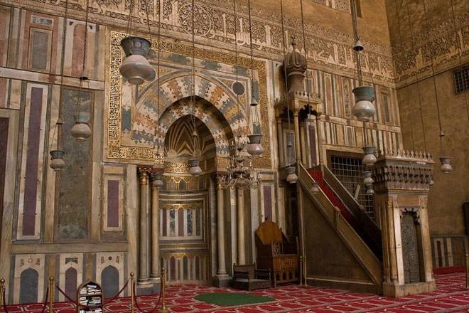 Cairo Coptic and Islamic Heritage Tour: Explore Historic Sites on Your Stopover