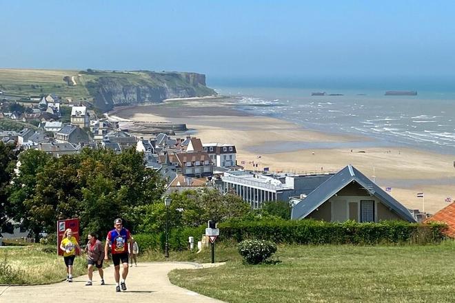 Normandy D-Day Tour: Explore the Top 6 Omaha Beach Sights from Paris