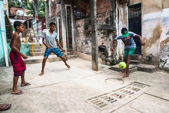 Explore São Paulo's Majestic Second-Largest Favela and Meet Its Renowned Artists - Private Tour