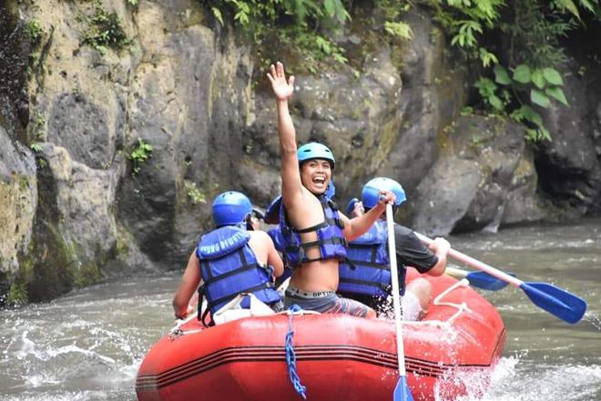 Private Half-Day White Water Rafting Tour for Small Groups