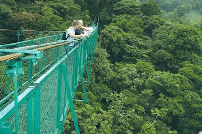 Costa Rica's Top Destinations: 13-Day Tour Program