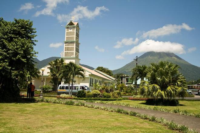 Two-Day Arenal Volcano and Baldi Hot Springs Adventure from San Jose