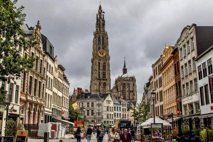 Private 2-Day Tour from Paris to Bruges, Antwerp & Brussels by Minivan