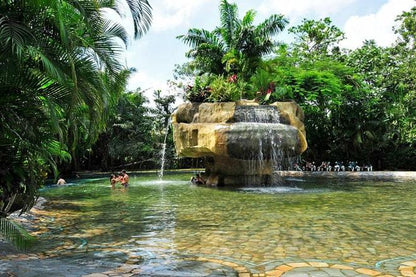 Arenal Volcano Adventure: Private Tour of Hanging Bridges and Baldi Hot Springs from San Jose