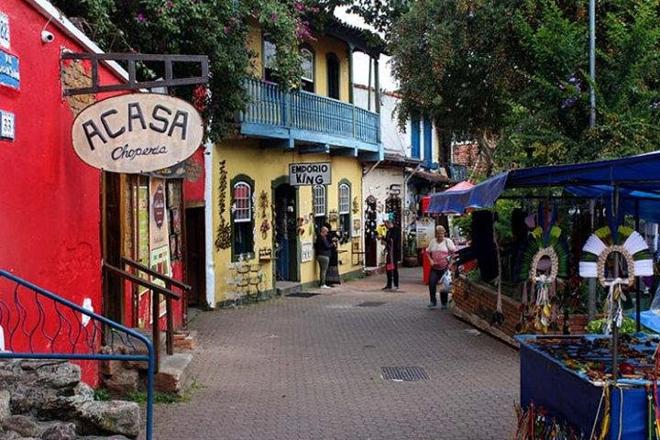 Explore Embu Das Artes: Discover Art Galleries, Artisan Workshops & Unique Handicrafts