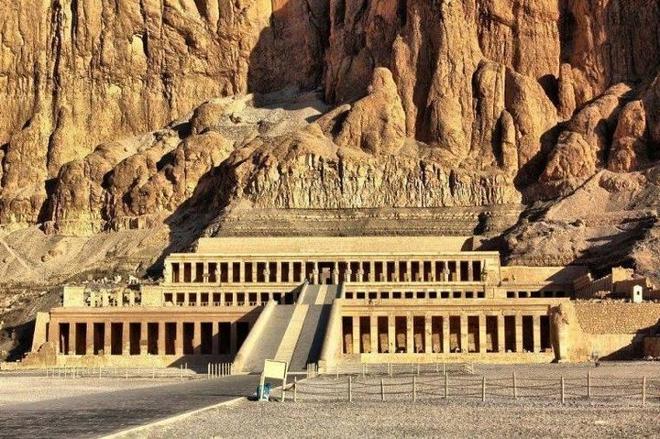 West Luxor Highlights: Half-Day Exploration Tour