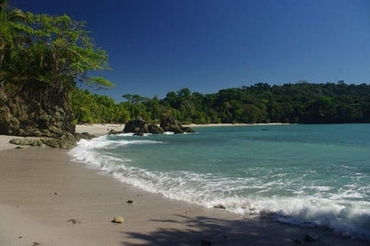 Costa Rica's Top Destinations: 13-Day Tour Program