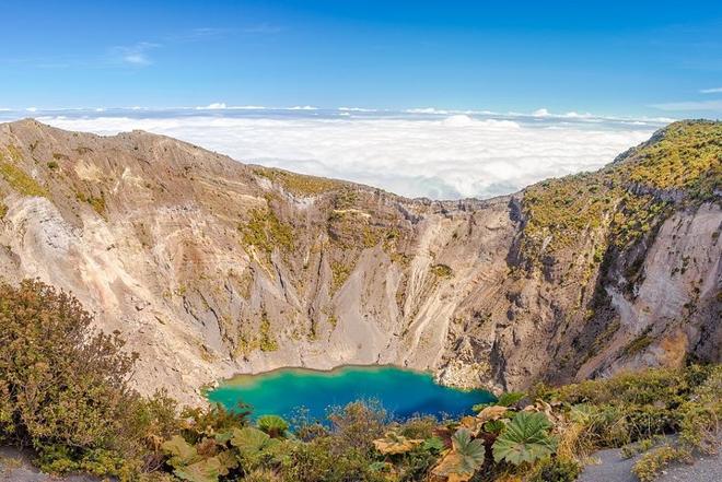 Discover Cartago's Gems: Private Tour of Irazu Volcano, Orosi Valley, and Ujarras Ruins