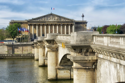 Private Full-Day Tour of 7 Iconic Paris Landmarks in a Mercedes