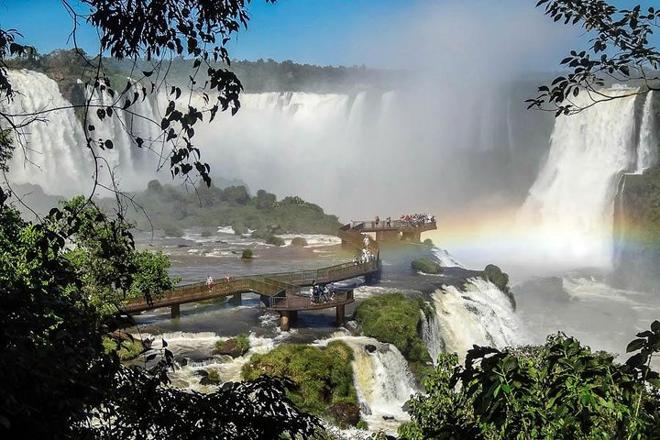 Iguassu Falls Argentinean Side Tour with Great Adventure and Round-Trip Airport Transfer