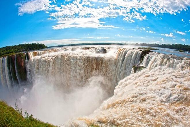 Private 4-Day Guided Iguazu Falls Adventure Tour