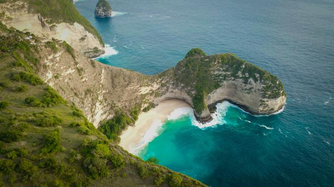 Ultimate Nusa Penida Snorkeling Experience: Full-Day Adventure with Kelingking and Broken Beach Visit